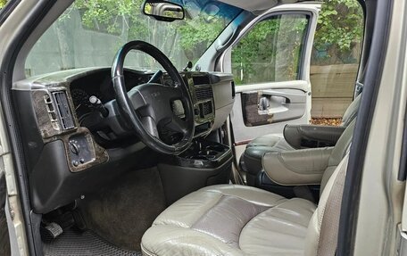 GMC Savana I, 2003 год, 3 000 000 рублей, 8 фотография