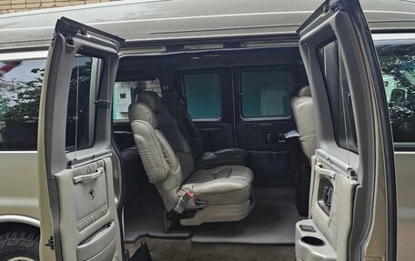 GMC Savana I, 2003 год, 3 000 000 рублей, 12 фотография