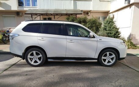 Mitsubishi Outlander III рестайлинг 3, 2012 год, 1 320 000 рублей, 4 фотография
