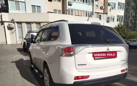 Mitsubishi Outlander III рестайлинг 3, 2012 год, 1 320 000 рублей, 6 фотография