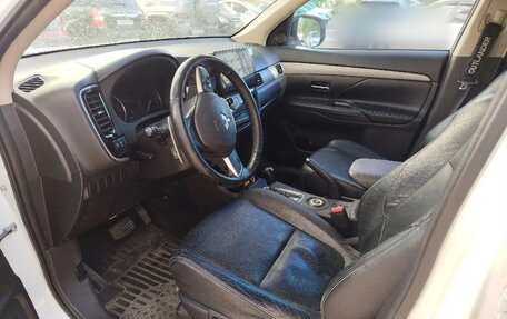 Mitsubishi Outlander III рестайлинг 3, 2012 год, 1 320 000 рублей, 12 фотография