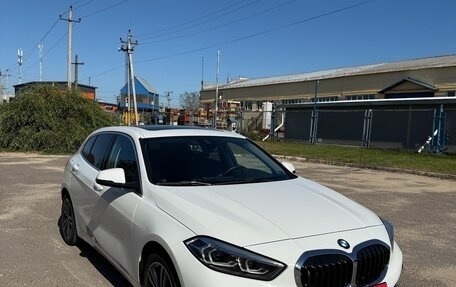 BMW 1 серия, 2022 год, 3 750 000 рублей, 3 фотография