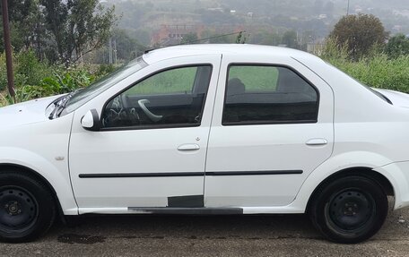 Renault Logan I, 2013 год, 400 000 рублей, 3 фотография