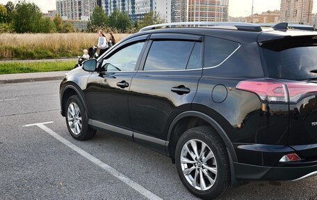 Toyota RAV4, 2017 год, 2 300 000 рублей, 4 фотография