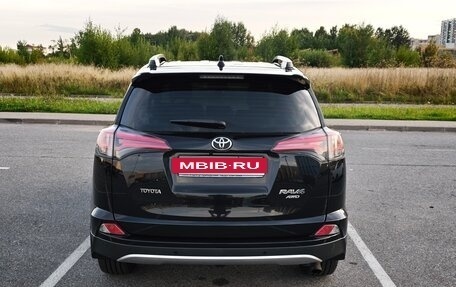 Toyota RAV4, 2017 год, 2 300 000 рублей, 6 фотография