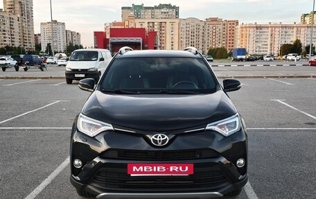 Toyota RAV4, 2017 год, 2 300 000 рублей, 2 фотография