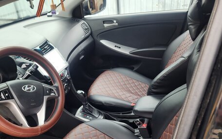 Hyundai Solaris II рестайлинг, 2015 год, 832 000 рублей, 3 фотография