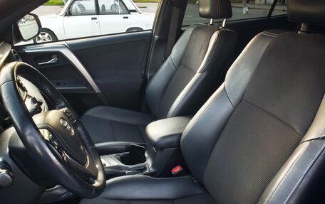 Toyota RAV4, 2017 год, 2 300 000 рублей, 9 фотография