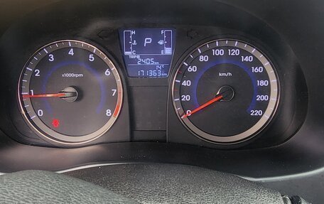 Hyundai Solaris II рестайлинг, 2015 год, 832 000 рублей, 2 фотография