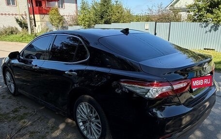 Toyota Camry, 2019 год, 2 700 000 рублей, 6 фотография