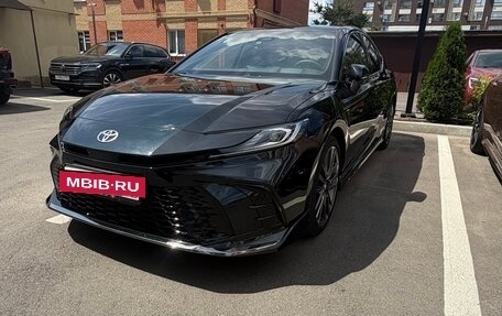 Toyota Camry, 2025 год, 4 150 000 рублей, 2 фотография