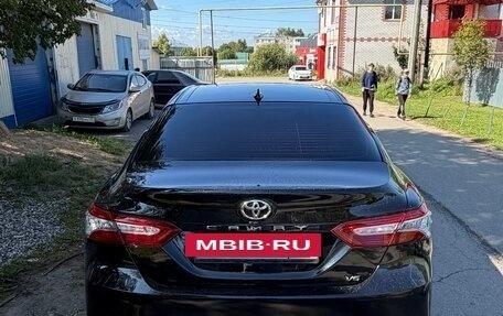 Toyota Camry, 2019 год, 2 700 000 рублей, 4 фотография