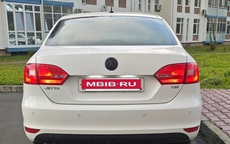 Volkswagen Jetta VI, 2012 год, 800 000 рублей, 2 фотография