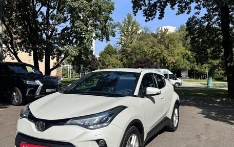 Toyota C-HR I рестайлинг, 2020 год, 2 700 000 рублей, 1 фотография