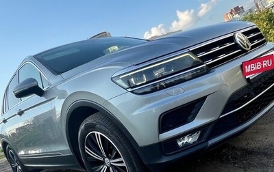 Volkswagen Tiguan II, 2018 год, 2 900 000 рублей, 1 фотография