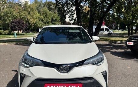 Toyota C-HR I рестайлинг, 2020 год, 2 700 000 рублей, 2 фотография