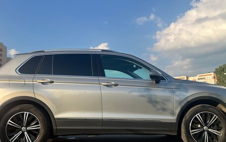 Volkswagen Tiguan II, 2018 год, 2 900 000 рублей, 3 фотография