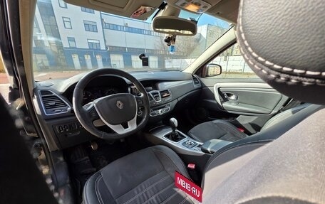 Renault Laguna III рестайлинг, 2012 год, 800 000 рублей, 24 фотография