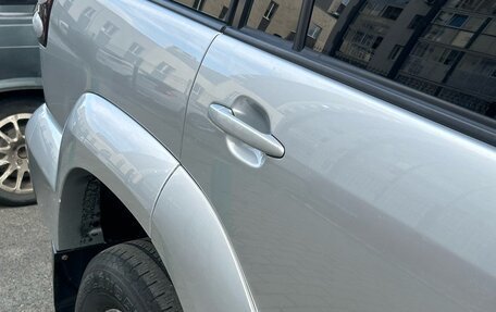 Toyota Land Cruiser Prado 120 рестайлинг, 2008 год, 3 200 000 рублей, 14 фотография