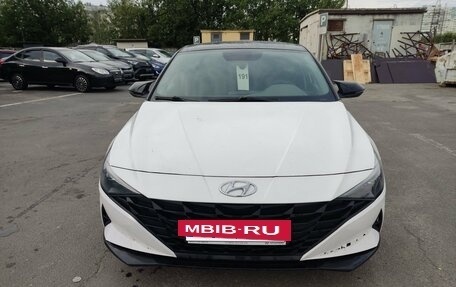 Hyundai Elantra, 2022 год, 1 399 000 рублей, 2 фотография