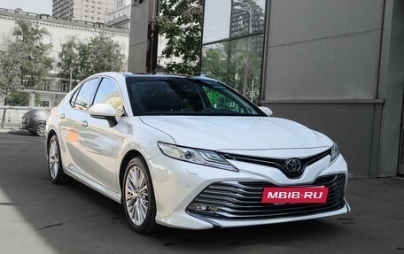 Toyota Camry, 2020 год, 3 100 000 рублей, 3 фотография