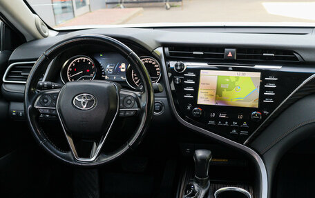 Toyota Camry, 2020 год, 3 100 000 рублей, 9 фотография