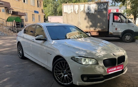 BMW 5 серия, 2015 год, 2 300 000 рублей, 2 фотография