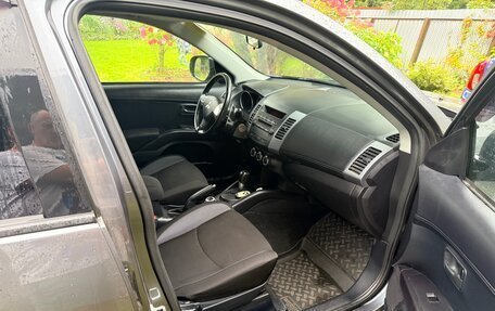 Mitsubishi Outlander III рестайлинг 3, 2011 год, 1 300 000 рублей, 8 фотография