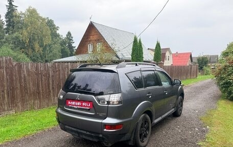 Mitsubishi Outlander III рестайлинг 3, 2011 год, 1 300 000 рублей, 6 фотография