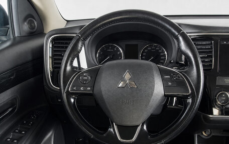 Mitsubishi Outlander III рестайлинг 3, 2016 год, 1 659 000 рублей, 9 фотография