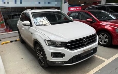 Volkswagen T-Roc I, 2021 год, 1 630 000 рублей, 1 фотография