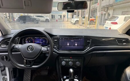 Volkswagen T-Roc I, 2021 год, 1 630 000 рублей, 3 фотография