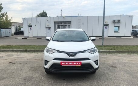 Toyota RAV4, 2019 год, 2 500 000 рублей, 2 фотография