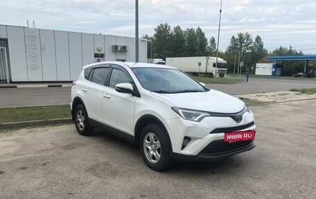 Toyota RAV4, 2019 год, 2 500 000 рублей, 3 фотография
