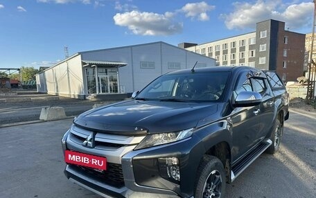 Mitsubishi L200 IV рестайлинг, 2022 год, 4 050 000 рублей, 7 фотография