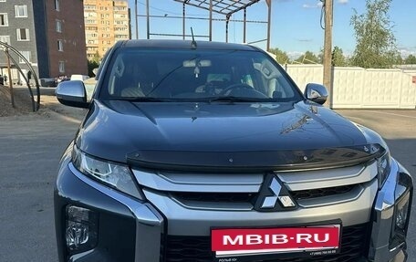 Mitsubishi L200 IV рестайлинг, 2022 год, 4 050 000 рублей, 8 фотография