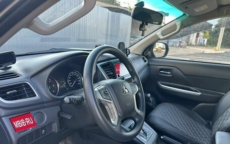 Mitsubishi L200 IV рестайлинг, 2022 год, 4 050 000 рублей, 5 фотография
