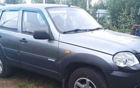 Chevrolet Niva I рестайлинг, 2009 год, 390 000 рублей, 2 фотография