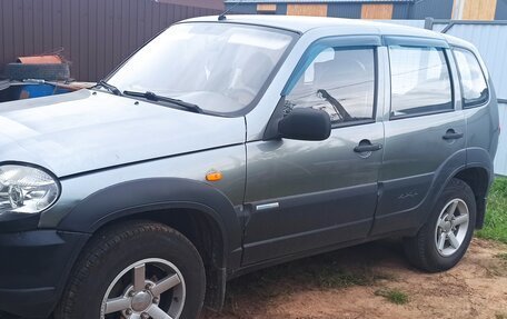 Chevrolet Niva I рестайлинг, 2009 год, 390 000 рублей, 3 фотография