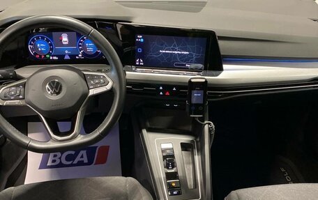 Volkswagen Golf VIII, 2022 год, 2 100 000 рублей, 7 фотография