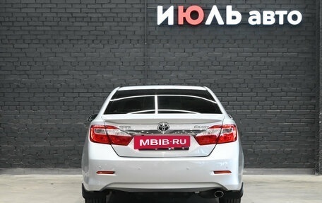 Toyota Camry, 2014 год, 1 670 000 рублей, 5 фотография