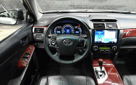 Toyota Camry, 2014 год, 1 670 000 рублей, 11 фотография