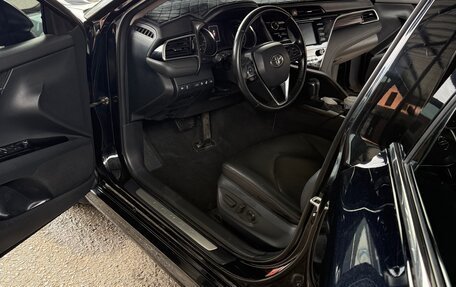 Toyota Camry, 2018 год, 2 550 000 рублей, 16 фотография