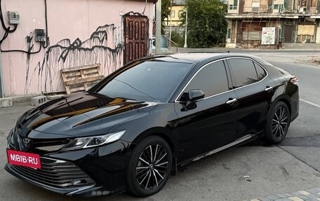 Toyota Camry, 2018 год, 2 550 000 рублей, 19 фотография