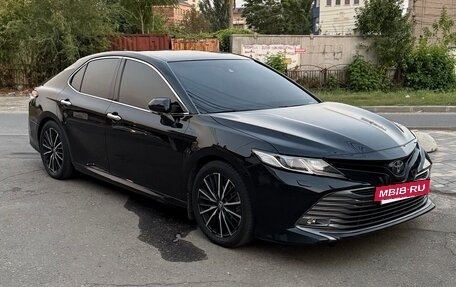 Toyota Camry, 2018 год, 2 550 000 рублей, 22 фотография