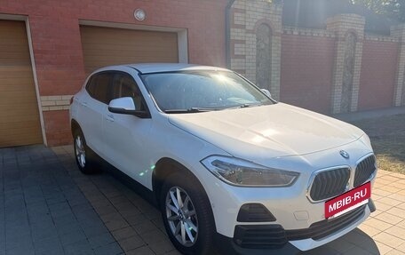 BMW X2, 2021 год, 3 000 000 рублей, 12 фотография