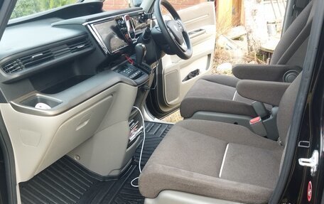 Honda Stepwgn IV, 2018 год, 1 850 000 рублей, 15 фотография