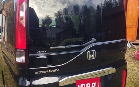 Honda Stepwgn IV, 2018 год, 1 850 000 рублей, 9 фотография