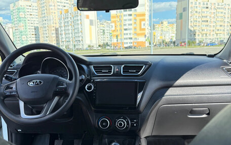 KIA Rio III рестайлинг, 2013 год, 870 000 рублей, 2 фотография