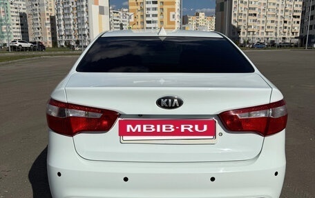 KIA Rio III рестайлинг, 2013 год, 870 000 рублей, 6 фотография